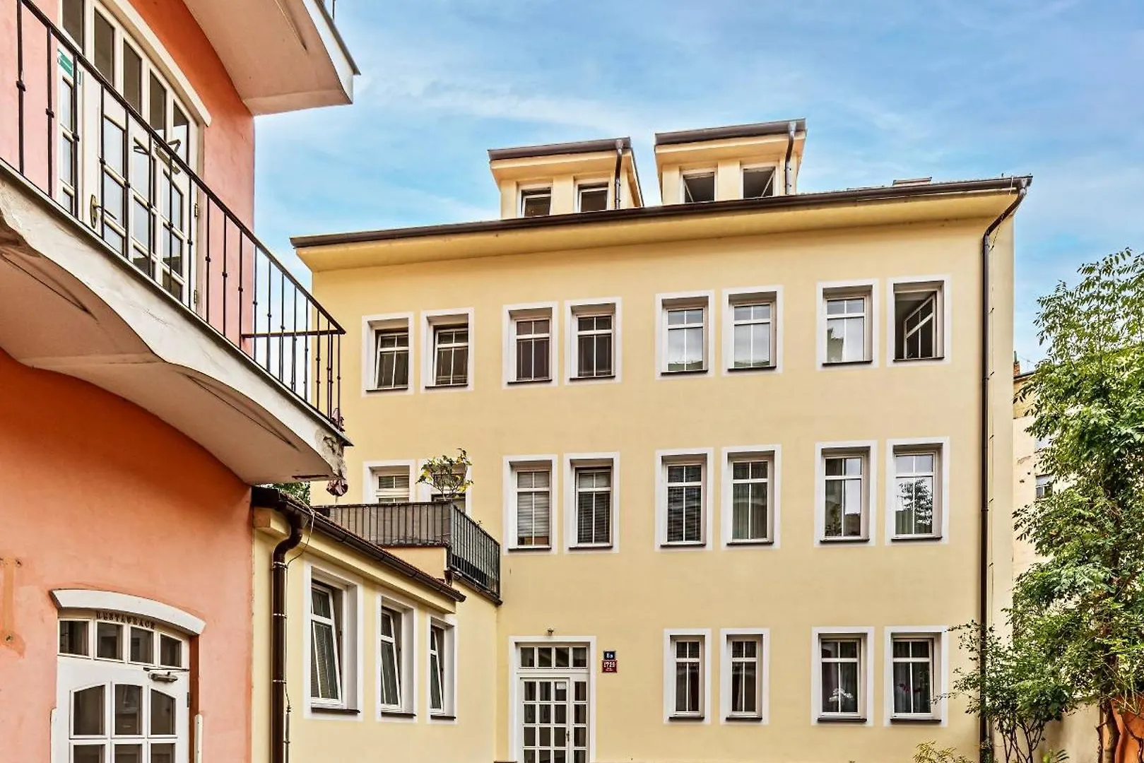 Cosy Studio In Vysehrad Prag Apartment